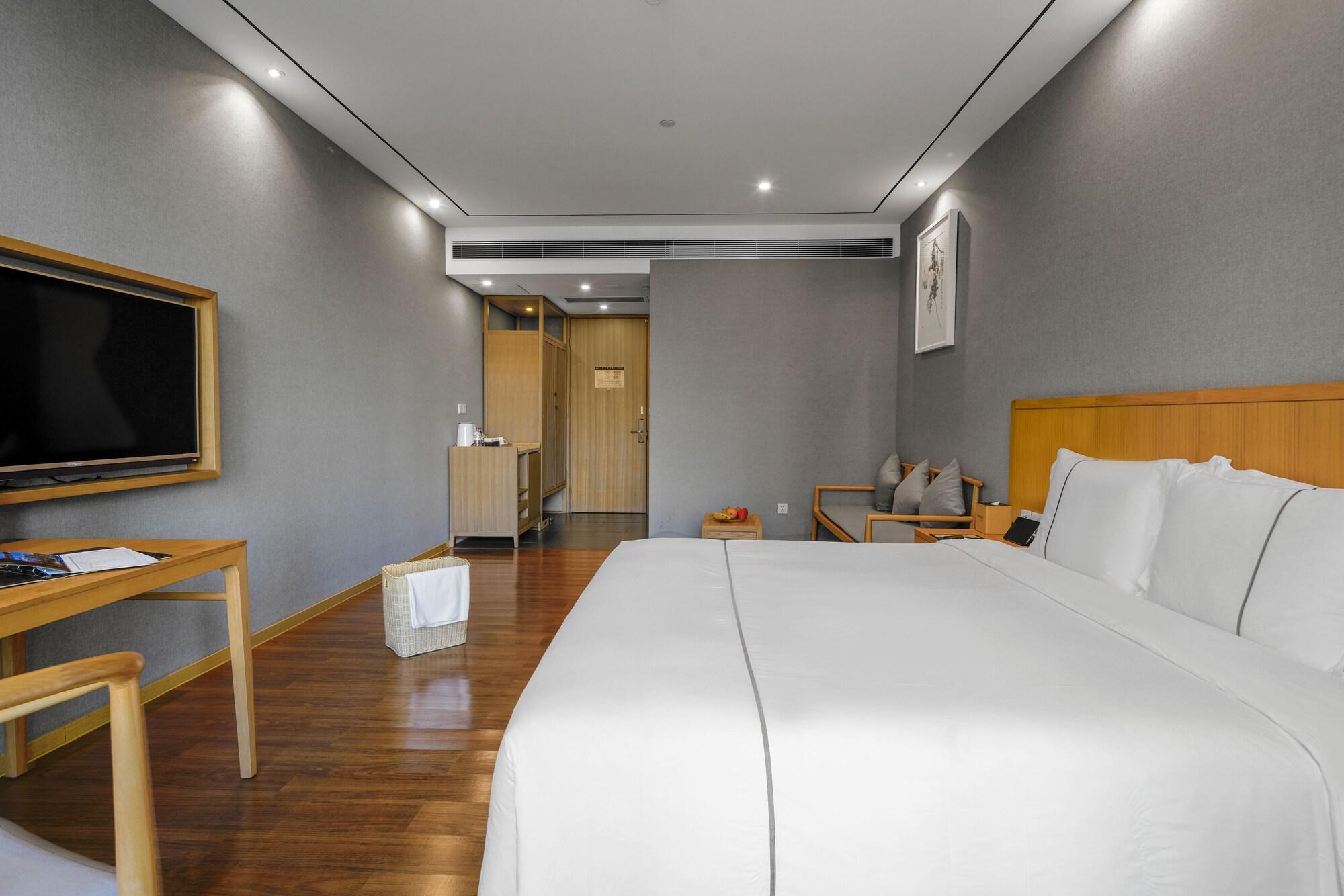 Holiday Inn Guangzhou Zhujiang New Town By Ihg Екстер'єр фото