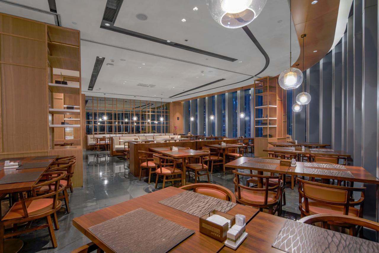 Holiday Inn Guangzhou Zhujiang New Town By Ihg Екстер'єр фото