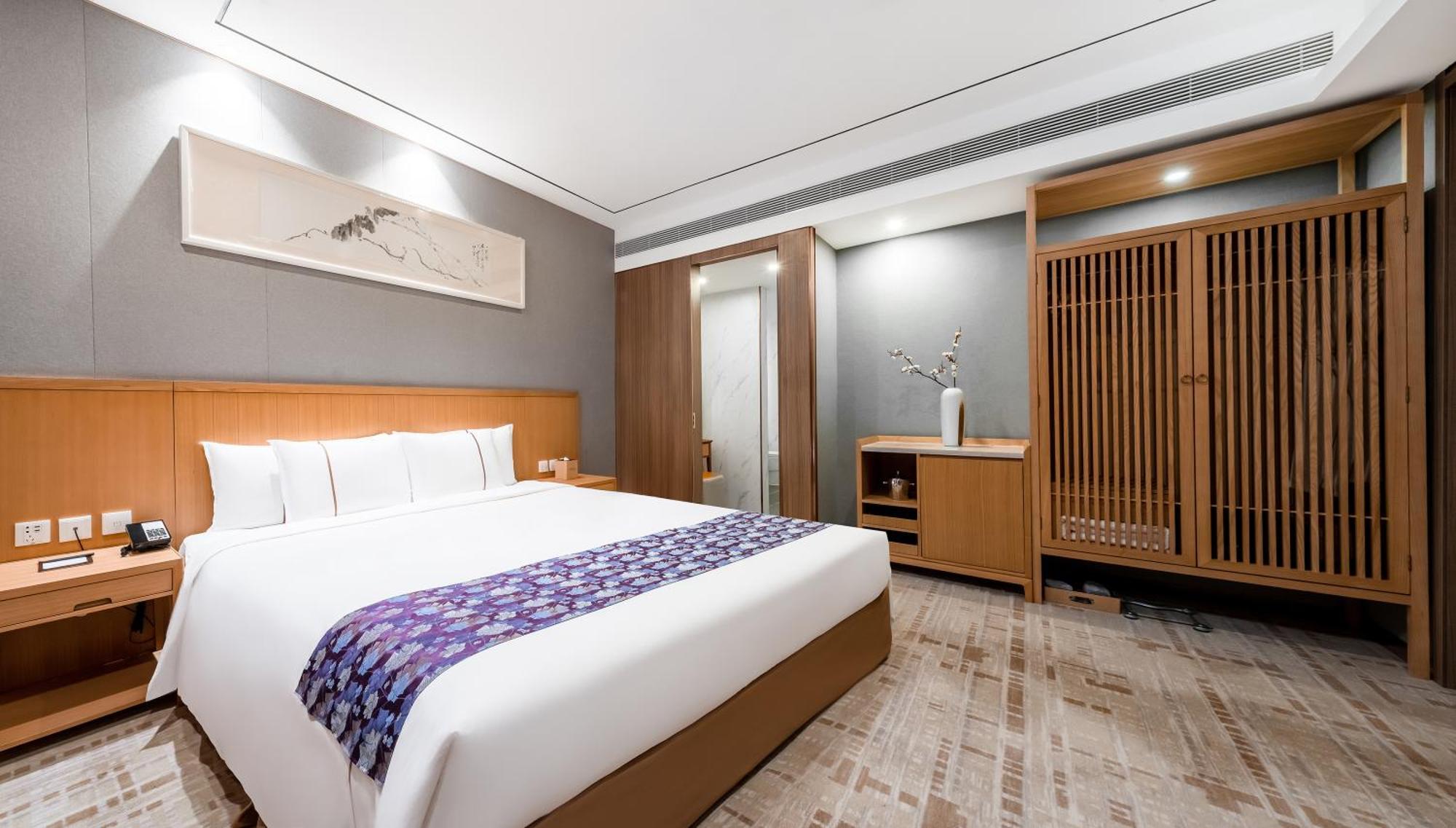 Holiday Inn Guangzhou Zhujiang New Town By Ihg Екстер'єр фото
