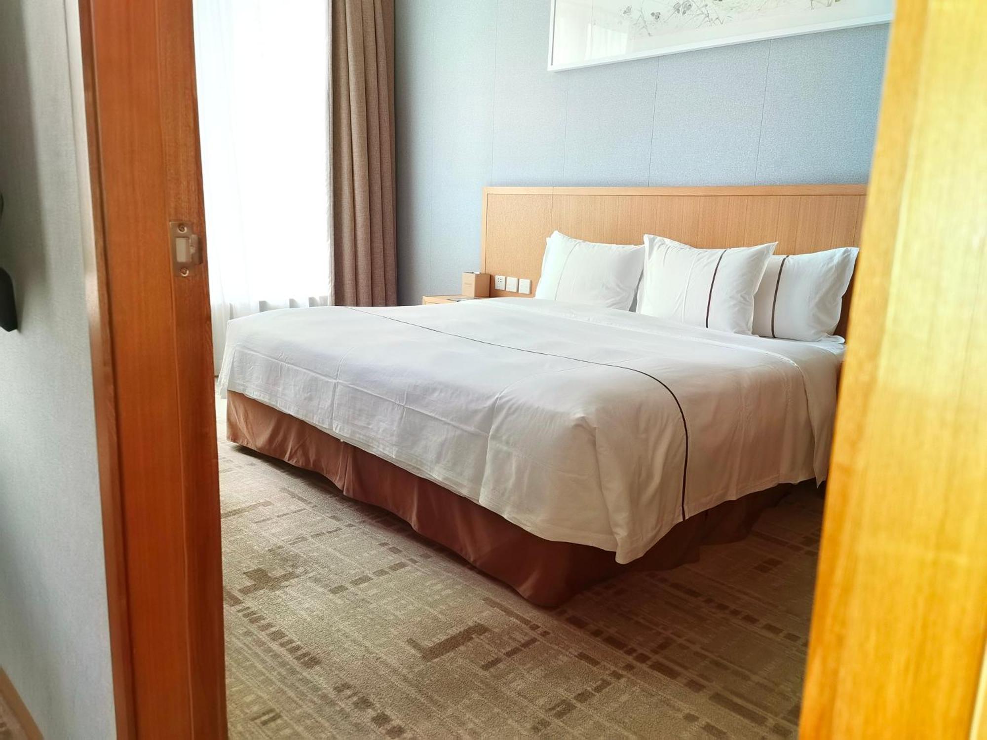 Holiday Inn Guangzhou Zhujiang New Town By Ihg Екстер'єр фото